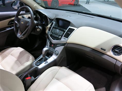 2015 Chevrolet Cruze: 50 Interior Photos | U.S. News