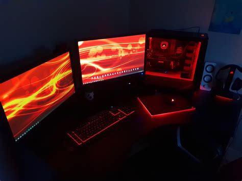 Corsair everywhere (curved desk) : r/battlestations