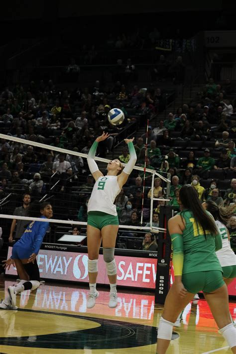 Oregon Volleyball Wins A Thriller Against UCLA - Addicted To Quack