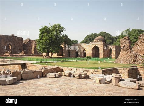 India, Delhi, Mehrauli, Qutb Complex, Alauddin Khilji Tomb and Madrasa Stock Photo - Alamy