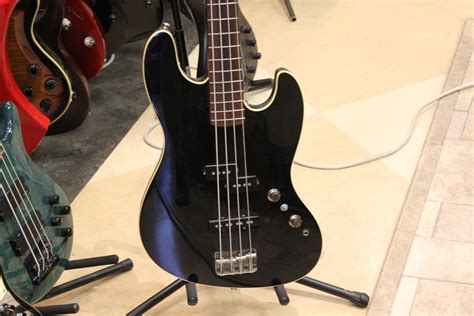 Fender Aerodyne Series 4-string Jazz Bass Guitar MIJ 2003 – Used | Ted ...