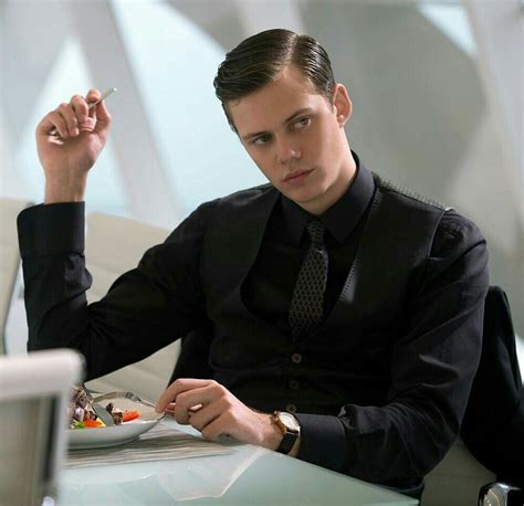 Pin by • ⃞ ⃟ ⃠ ø on BS | Bill skarsgard, Roman godfrey, Hemlock grove