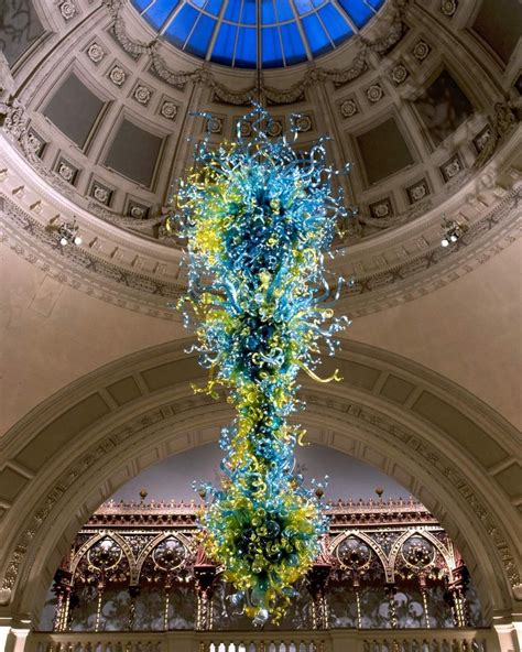 The “V&A Chandelier” (2001) by Chihuly is suspended in the rotunda of the Victoria and Albert ...