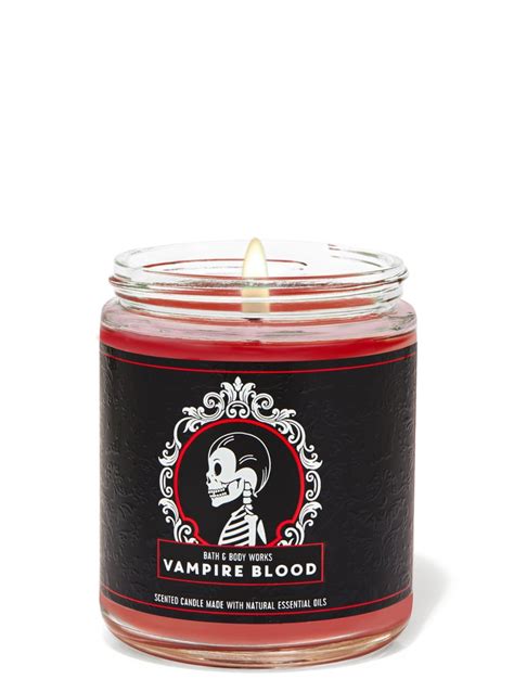 Vampire Blood Single Wick Candle ($15) | Shop the Bath & Body Works Halloween Collection 2021 ...