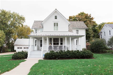 House Tour: A Modern Farmhouse-Style Historic Home | Apartment Therapy