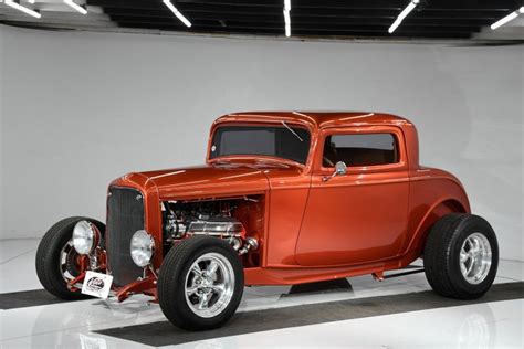 1932 Ford Custom | Volo Museum