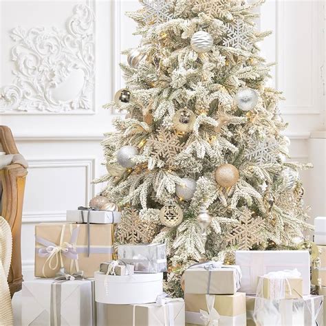 Aggregate 125+ champagne decorated christmas tree - seven.edu.vn