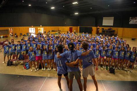 Upper School Kicks Off The Year With Retreat – The Mane Edition