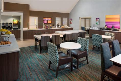 Airport Hotels with Kitchens Nashville, TN | Residence Inn Nashville ...