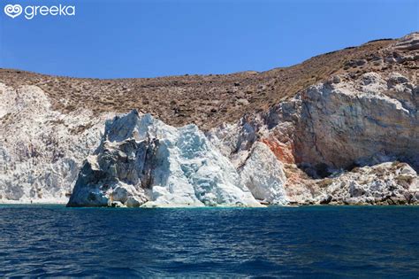 Santorini White Beach: Photos, Map | Greeka