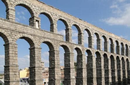 Características de la arquitectura romana — Arkiplus