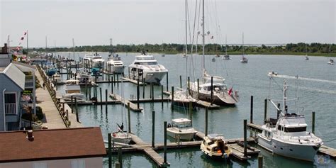 20 Great Things to Do in Beaufort NC: Horses, Food, More!