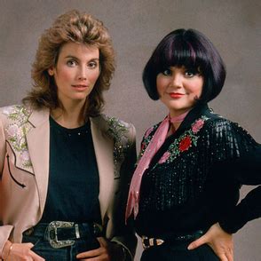 Linda Ronstadt & Emmylou Harris Lyrics, Songs, and Albums | Genius