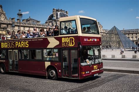 Big Bus Paris • Hop-On Hop-Off Tour with Seine River Cruise