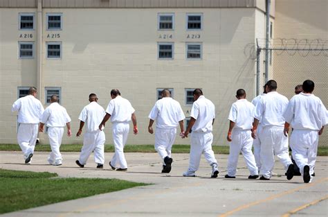 Texas Dept of Criminal Justice says Dayton prisons safe and dry - Houston Chronicle