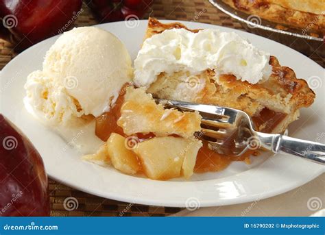 Apple Pie And Ice Cream Stock Photography - Image: 16790202