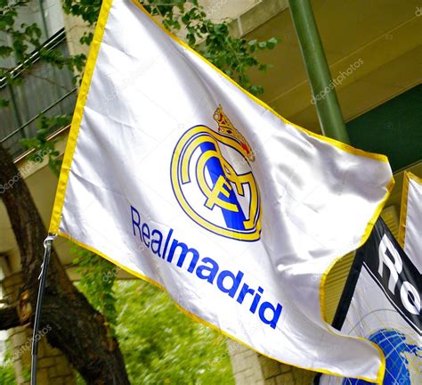 Real Madrid flag – Stock Editorial Photo © Siempreverde #13337135