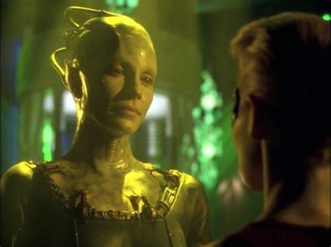 Star Trek: Voyager 5 X 15 "Dark Frontier " Susanna Thompson as Borg Queen | Star trek tos, Star ...