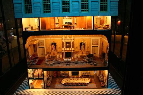 File:Queen Mary's doll house at Windsor Castle.jpg - Wikipedia, the ...