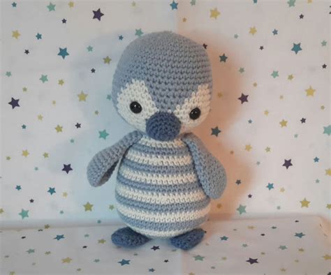 Doudou pingouin bleu réalisé au crochet - Etsy France | Doudou, Doudou ...