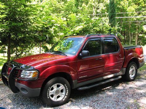 2002 Ford Explorer Sport Trac - Information and photos - MOMENTcar