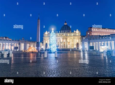 Vatican City, Vatican - December 7, 2022: St. Peter's Square with ...