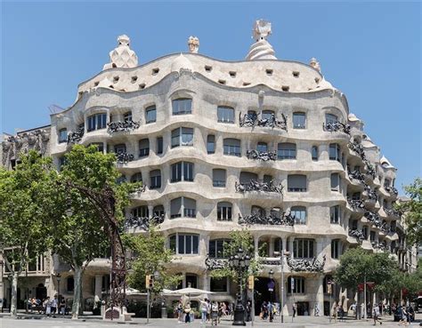 Casa Milà (La Pedrera), 1906 - 1910 - Antoni Gaudí - WikiArt.org