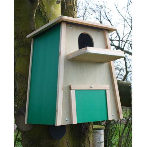 Barn Owl Nest Box | Bird House for Barn Owls - RSPB Shop