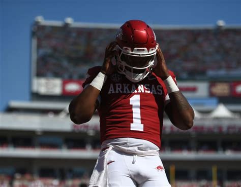 KJ Jefferson announces return for final season at Arkansas