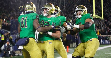 LOOK: Notre Dame announces uniform choice for Week 3 vs Cal