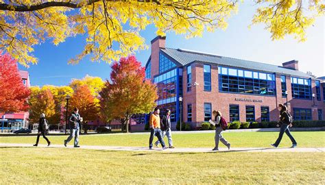 University of Massachusetts Lowell - Compostela Group of Universities