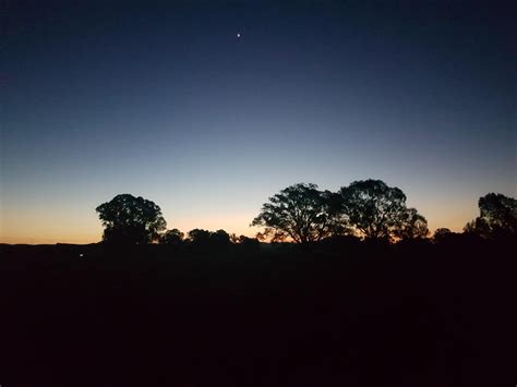 Sunset in the Australian outback : r/darksky