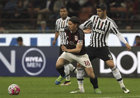 Riccardo Montolivo, Alvaro Morata - Riccardo Montolivo Photos - AC ...