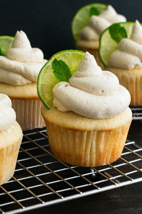 Mint Mojito Cupcakes | 12 Tomatoes