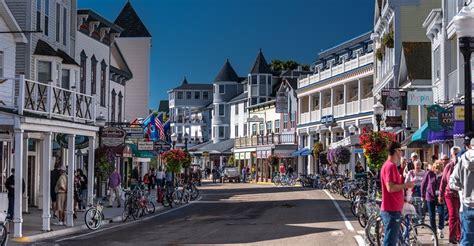 Downtown - Mackinac Island Tourism Bureau