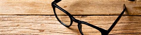 A Timeline of Eyeglasses History