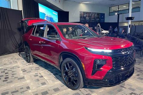 Chevy Traverse 2024 Redline Edition - Camila Mathilde