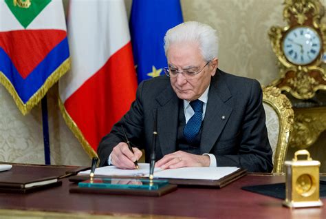 Italian president dissolves parliament ahead of election