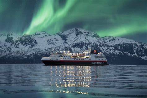 Northern Lights Cruises 2024 - Lilas Paolina