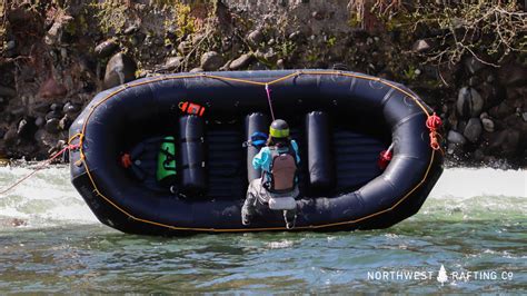 Class III Safety & Rescue Training | Northwest Rafting Company