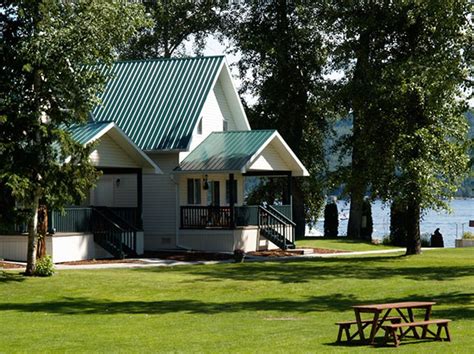 Scotch Creek Cottages Resort/Shuswap Vacation Rentals | Travel British Columbia