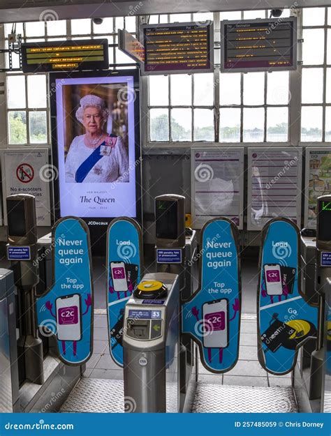 Commemorating Elizabeth II at Upminster Underground Station Editorial Stock Image - Image of ...