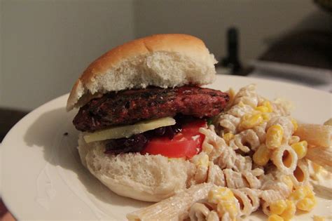My journey to thin.: Homemade lean beef burgers.