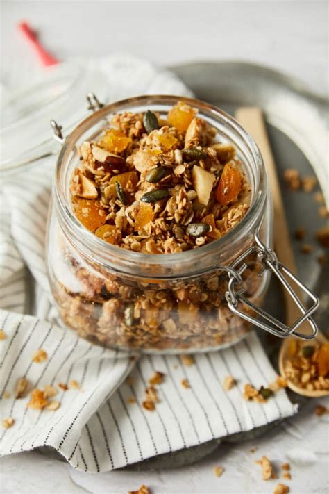 The Best Granola Recipe (Homemade!) - Food Faith Fitness