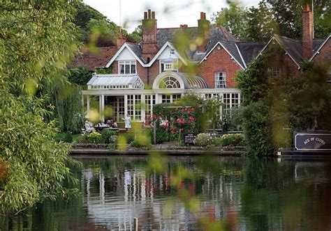 TOP WORLD TRAVEL DESTINATIONS: Berkshire, England