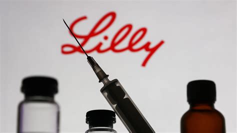 Eli Lilly says Alzheimer's drug reduces brain plaque in early study