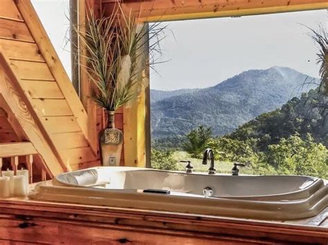 Best Airbnb Cabins With Hot Tubs | Far & Wide