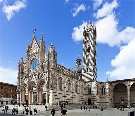 5-five-5: Historic Centre of Siena (Italy)