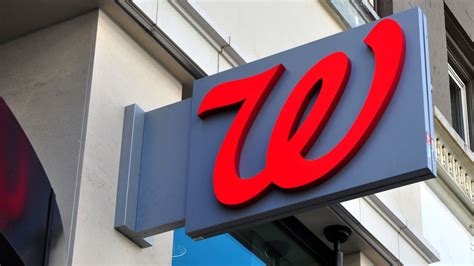 Walgreens settles profit shortfall case