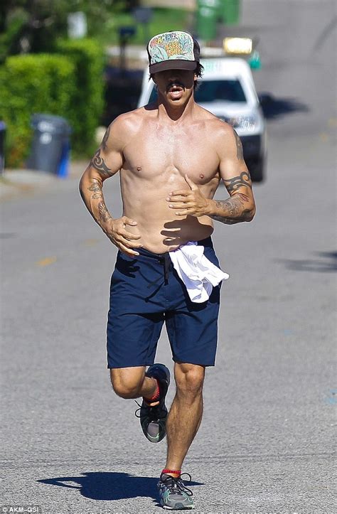 Anthony Kiedis Jogging… | Anthony Kiedis.net